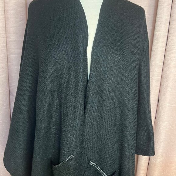 Black Knit Poncho With Fringe Hem & Pockets One Size By Apt. 9 - Picture 3 of 10